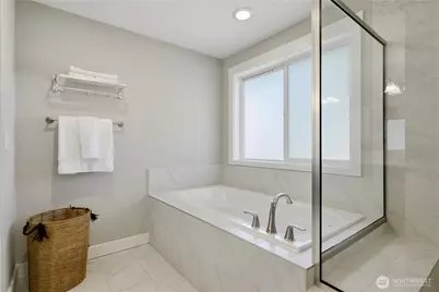 8402 121st Place SE, Newcastle, WA 98056 - Photo 23