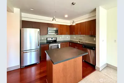 4547 8th Avenue NE #204, Seattle, WA 98105 - Photo 7