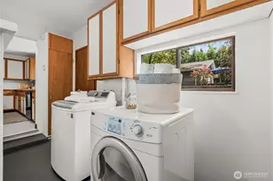 13718 27th Ave NE, Seattle, WA 98125 - Photo 11