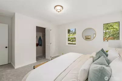 13718 27th Ave NE, Seattle, WA 98125 - Photo 17