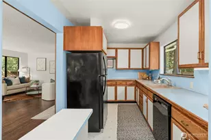 13718 27th Ave NE, Seattle, WA 98125 - Photo 9