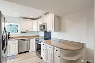 2410 37th Ave SW, Seattle, WA 98126 - Photo 5