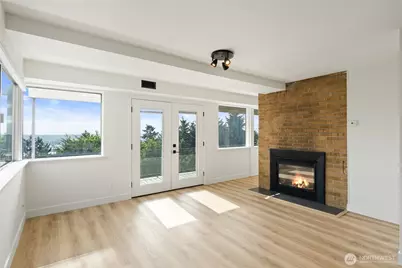 2410 37th Avenue SW #Lower, Seattle, WA 98126 - Photo 9
