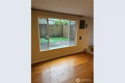 7321 Glenridge Way SW #B, Seattle, WA 98136 - Photo 5