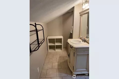 7321 Glenridge Way SW #B, Seattle, WA 98136 - Photo 17