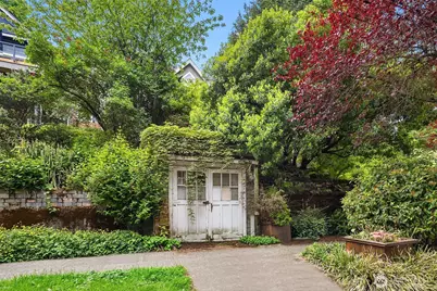 2511 E Roy Street, Seattle, WA 98112 - Photo 29