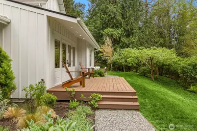 4080 Crystal Springs Drive NE, Bainbridge Island, WA 98110 - Photo 7
