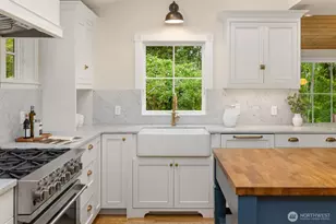 4080 Crystal Springs Dr NE, Bainbridge Island, WA 98110 - Photo 15