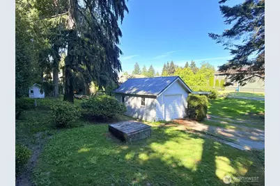 612 S 160th Street, Burien, WA 98148 - Photo 17