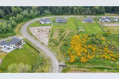 1409 Village Heights Place, Camano Island, WA 98282 - Photo 31