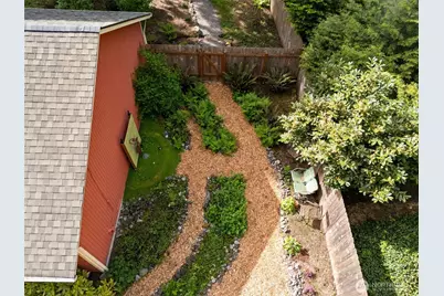 11837 Venice Loop NE, Bainbridge Island, WA 98110 - Photo 29