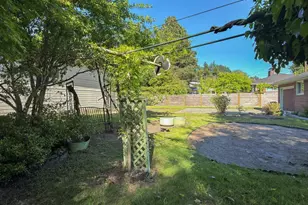 638 S 160th St, Burien, WA 98148 - Photo 5