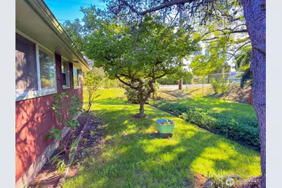 638 S 160th Street, Burien, WA 98148 - Photo 9