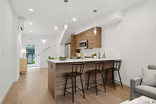 7433 A 4th Ave NE, Seattle, WA 98115 - Photo 5