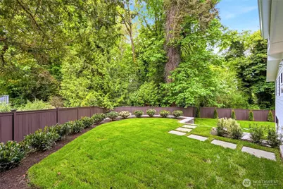 4705 119th Avenue SE, Bellevue, WA 98006 - Photo 35