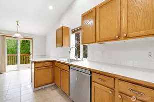 3011 12th St Pl SW, Puyallup, WA 98373 - Photo 11