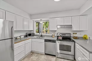 5300 Harbour Pointe Blvd, Mukilteo, WA 98275 - Photo 11
