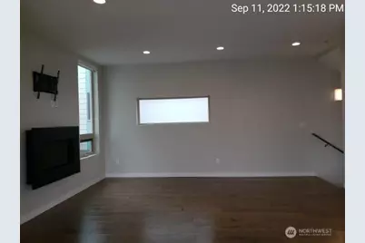 2337 W Plymouth Street, Seattle, WA 98199 - Photo 11