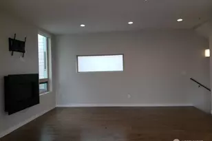 2337 W Plymouth St, Seattle, WA 98199 - Photo 11