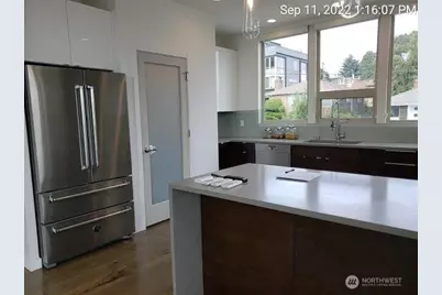 2337 W Plymouth Street, Seattle, WA 98199 - Photo 5