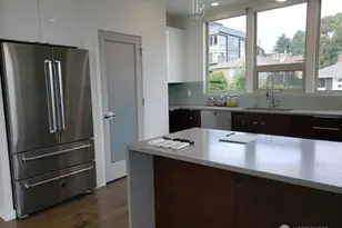 2337 W Plymouth St, Seattle, WA 98199 - Photo 5