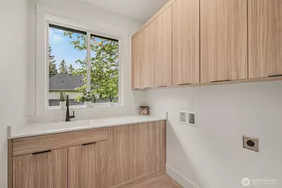 1906 223rd Avenue SE, Sammamish, WA 98075 - Photo 25