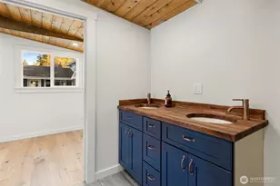 27830 Manzanita Beach Rd SW, Vashon, WA 98070 - Photo 25