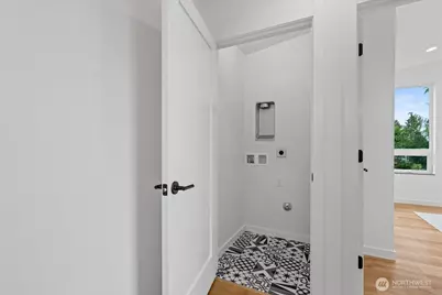 4118 Burke Avenue N, Seattle, WA 98103 - Photo 19