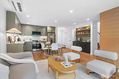 4118 Burke Avenue N, Seattle, WA 98103 - Photo 7