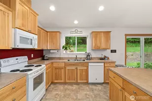 236 Chilvers Rd, Chehalis, WA 98532 - Photo 3