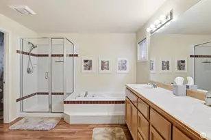 25812 SE 41st St, Sammamish, WA 98029 - Photo 19