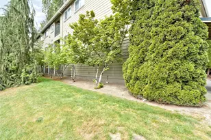18523 68th Ave NE, Kenmore, WA 98028 - Photo 17