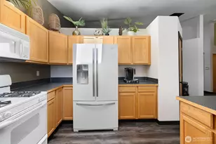 6011 205th Ave E, Bonney Lake, WA 98391 - Photo 9
