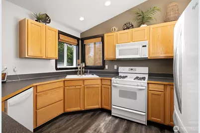 6011 205th Avenue E, Bonney Lake, WA 98391 - Photo 7