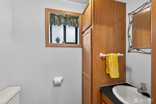 1300 Woodland Dr, Mount Vernon, WA 98274 - Photo 21