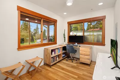 14625 SE 14th Street, Bellevue, WA 98007 - Photo 27