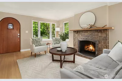 4721 45th Avenue NE, Seattle, WA 98105 - Photo 5