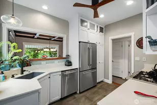 934 30th Ave, Seattle, WA 98122 - Photo 13