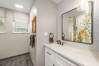 934 30th Avenue, Seattle, WA 98122 - Photo 17