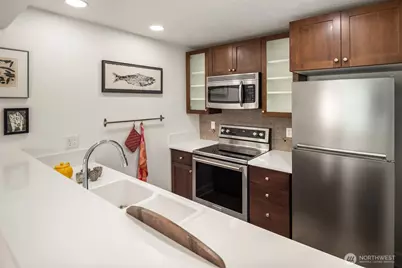 300 N 130th Street #8-202, Seattle, WA 98133 - Photo 15