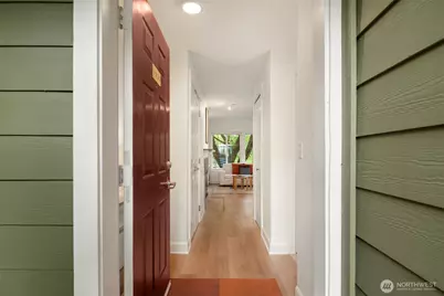 300 N 130th Street #8-202, Seattle, WA 98133 - Photo 3