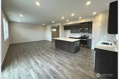 18902 Liberty Ridge Lane, Puyallup, WA 98375 - Photo 13