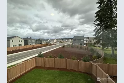 18902 Liberty Ridge Lane, Puyallup, WA 98375 - Photo 7