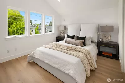 535 N 70th Street, Seattle, WA 98103 - Photo 15