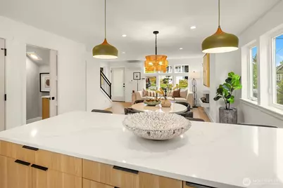 535 N 70th Street, Seattle, WA 98103 - Photo 13