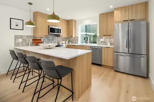 535 N 70th St, Seattle, WA 98103 - Photo 11