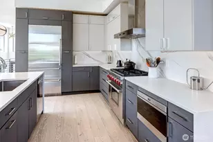 2660 9th Ave W, Seattle, WA 98119 - Photo 11