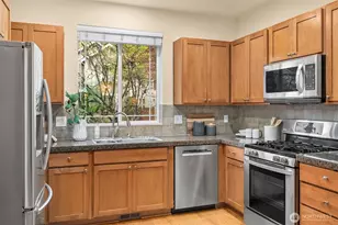 8205 233rd Pl NE, Redmond, WA 98053 - Photo 7