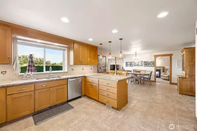 13811 68th Avenue Ct E, Puyallup, WA 98373 - Photo 9