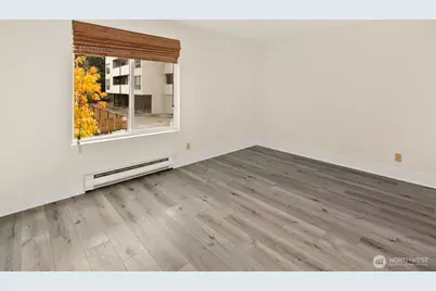7323 Sandpoint Way NE #103, Seattle, WA 98115 - Photo 9